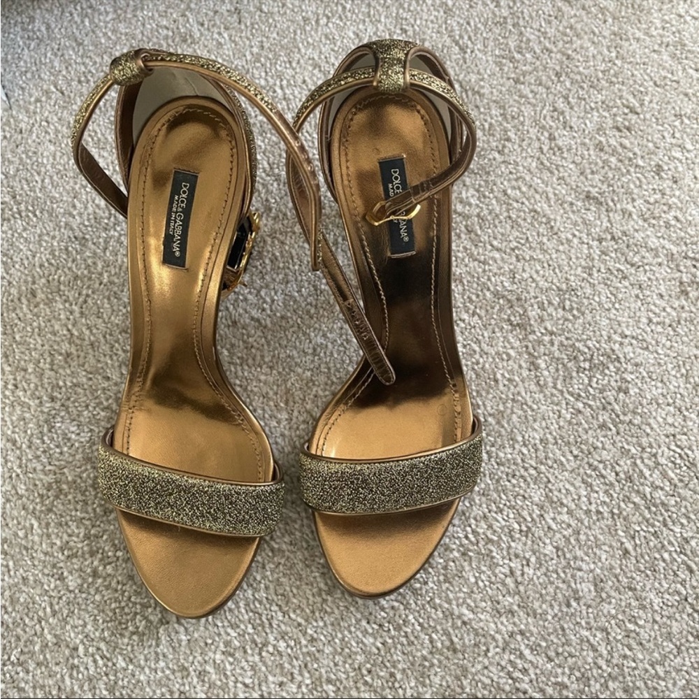 Dolce & Gabbana size 10